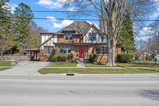 396 Victoria Street - Photo 1