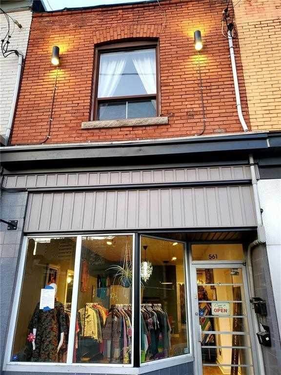 561 Barton St - Photo 1