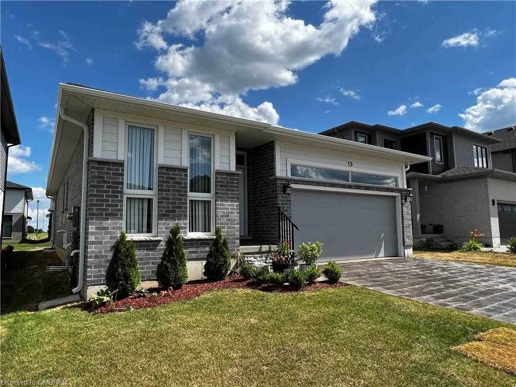 19 Sutherland Cres - Photo 1