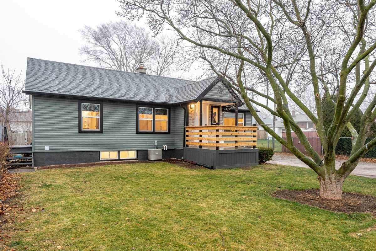 482 Vine St - Photo 1