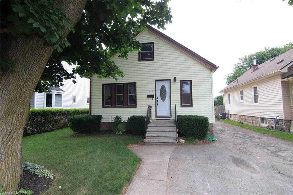 4052 St. James Ave - Photo 1
