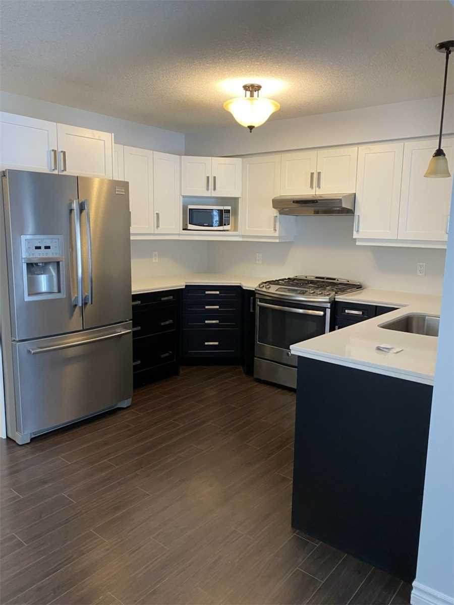640 Crawford Cres - Photo 1