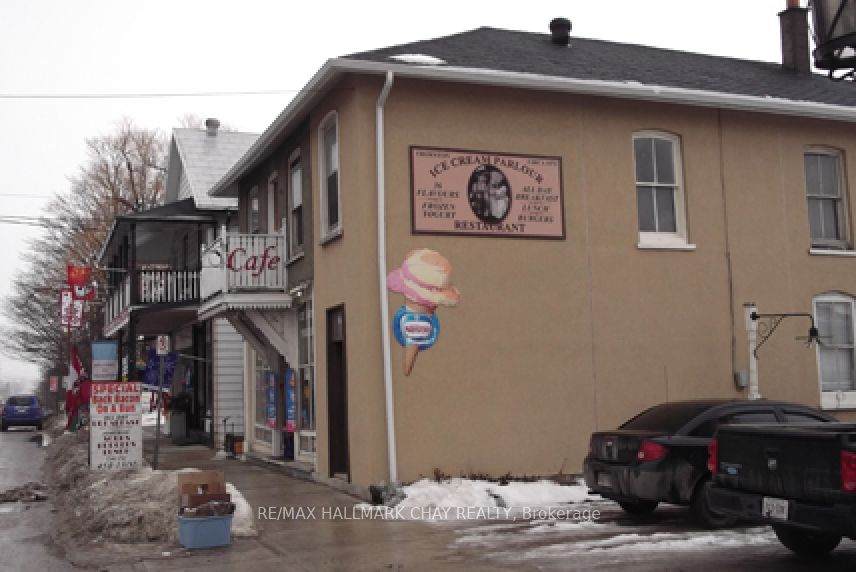 236 Barrie Street - Photo 1