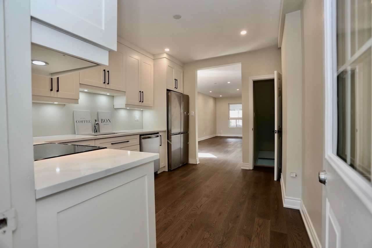 257 St Helens Ave - Photo 1
