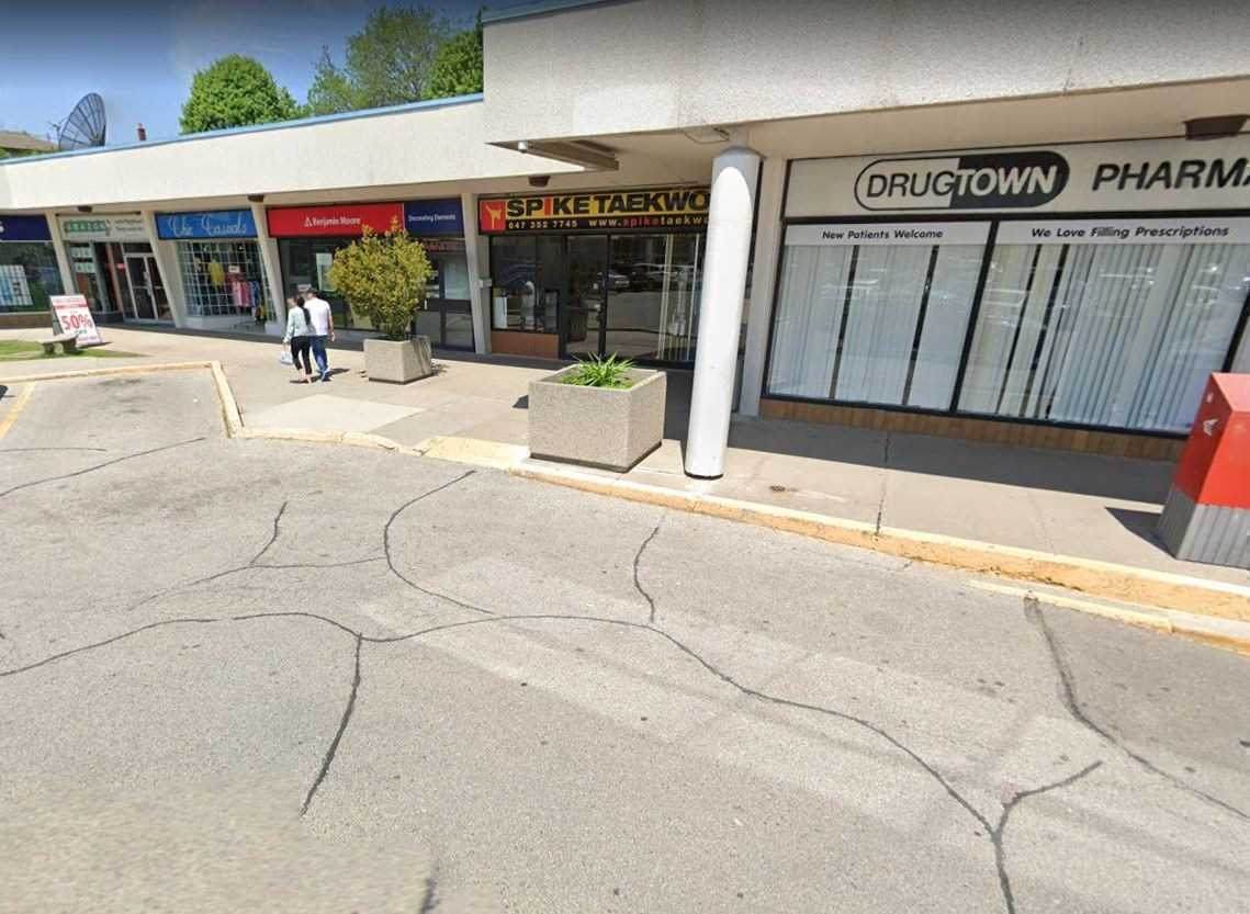 1500 Royal York Rd - Photo 1