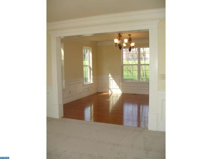 12 Compton Way - Photo 1