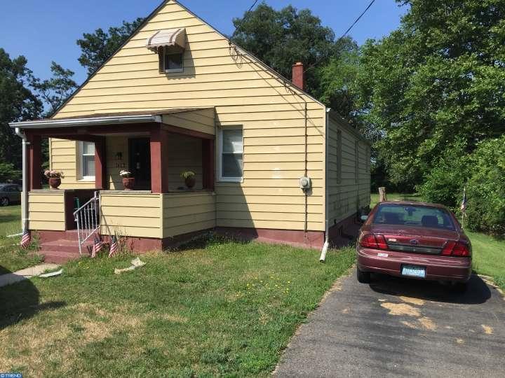 1807 Williamstown Road - Photo 1