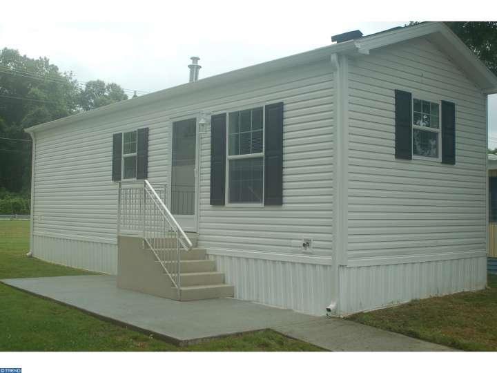 4 Stacy Drive - Photo 1