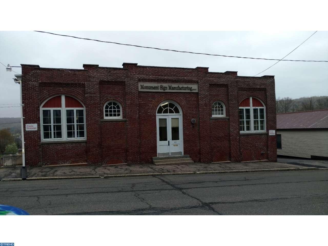 401 Warren Street - Photo 1