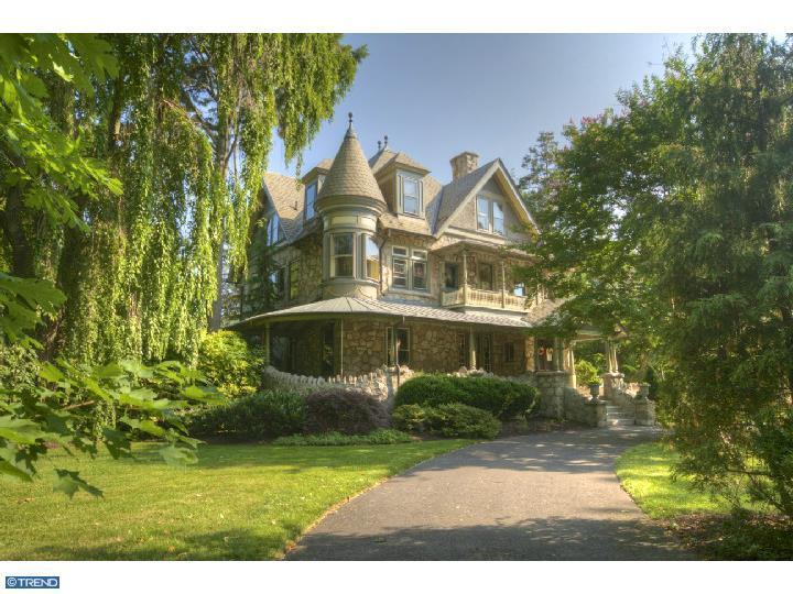 241 Kings Hwy W - Photo 1