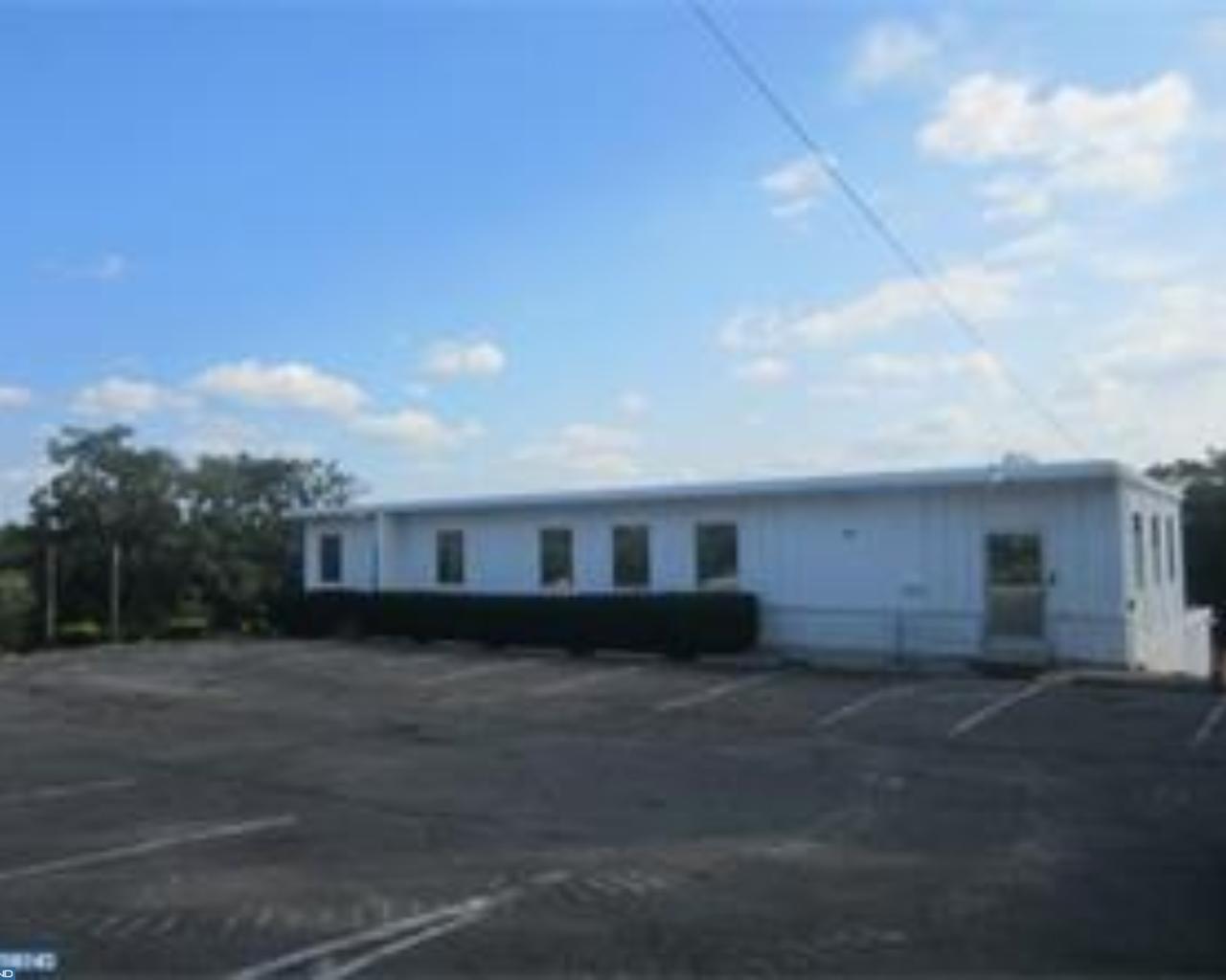 100 Ben Franklin Highway - Photo 1