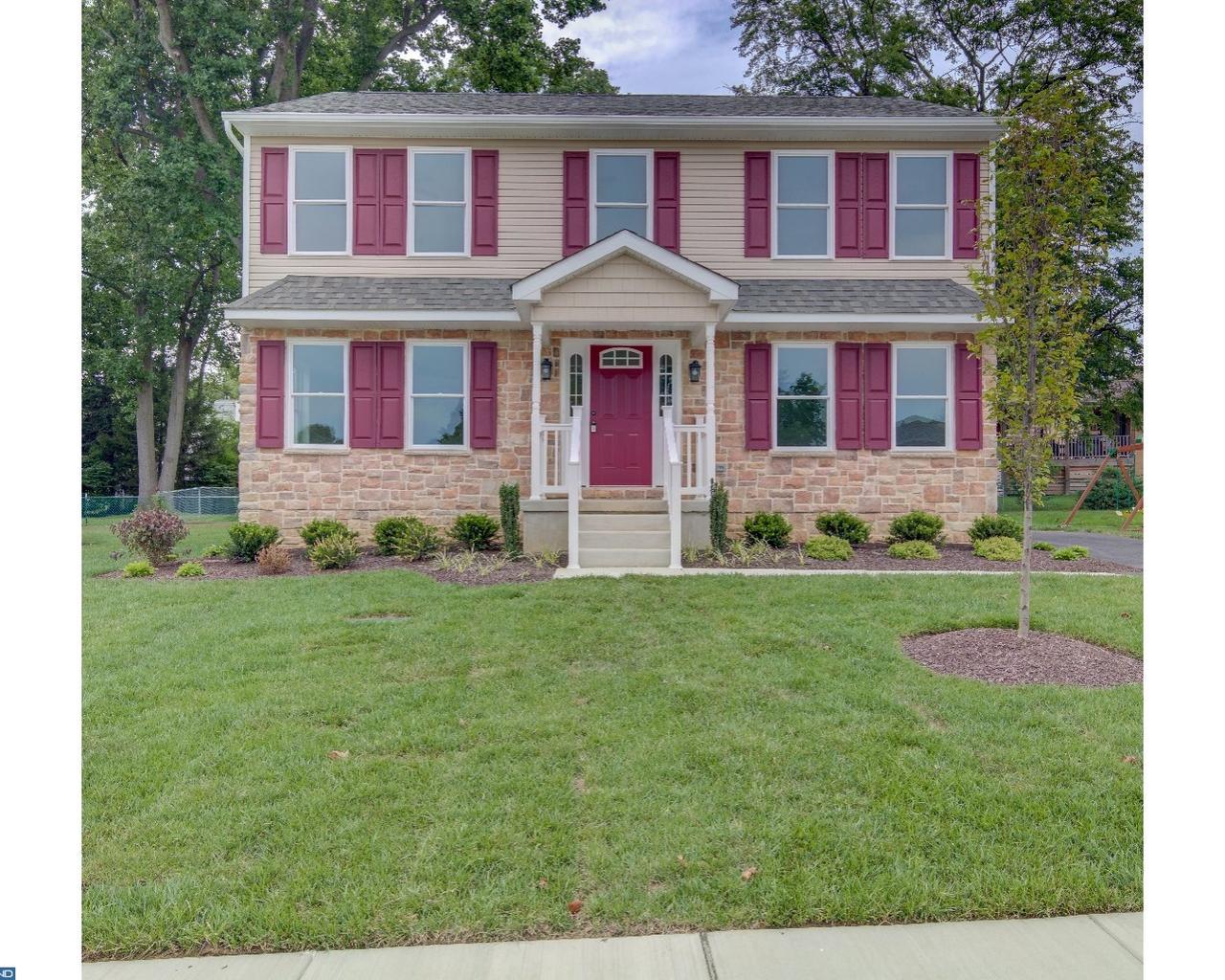1919 Elder Avenue - Photo 1