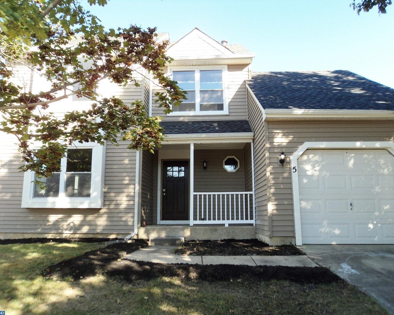 5 Maple Hollow Lane - Photo 1