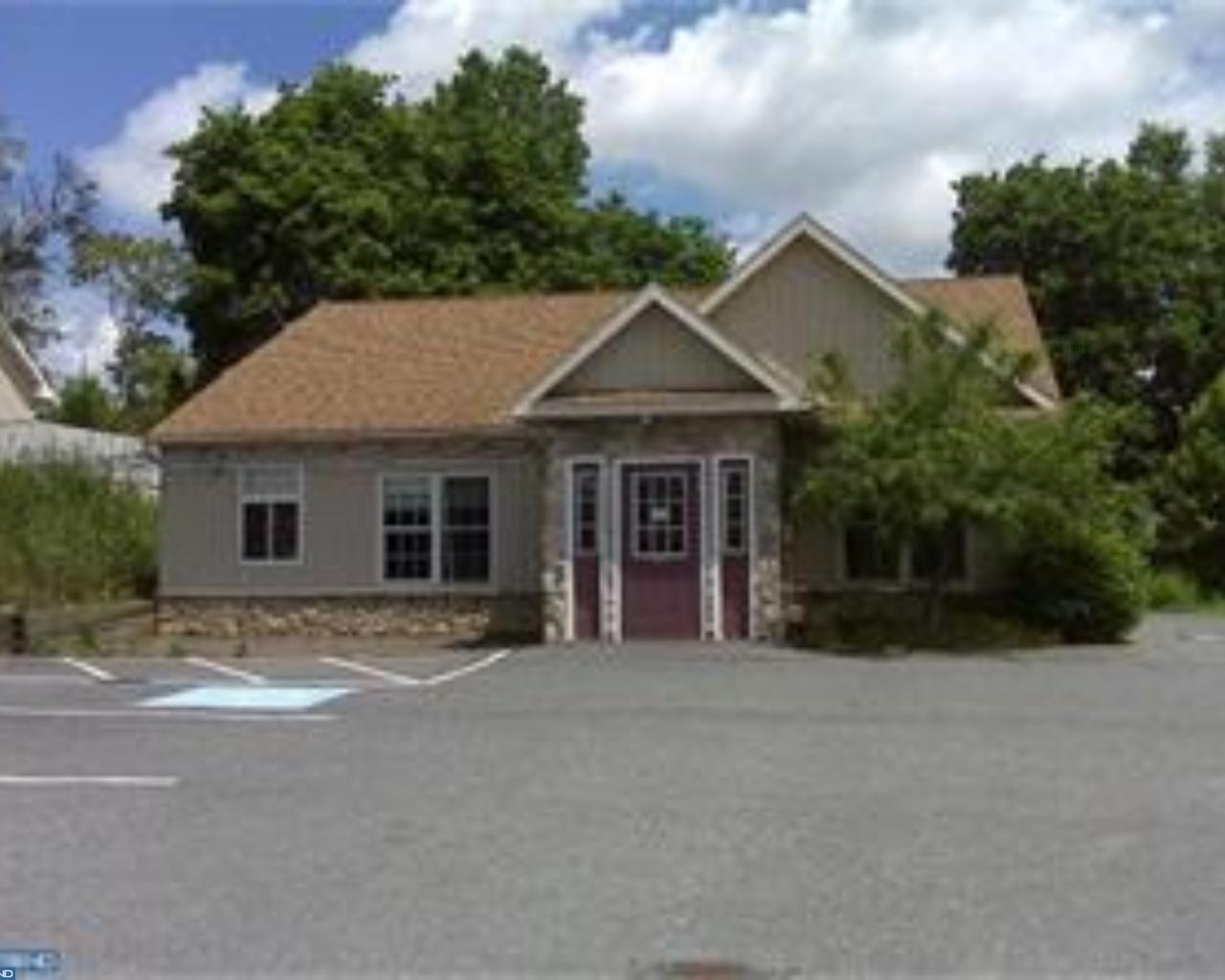 2931 Centre Avenue - Photo 1