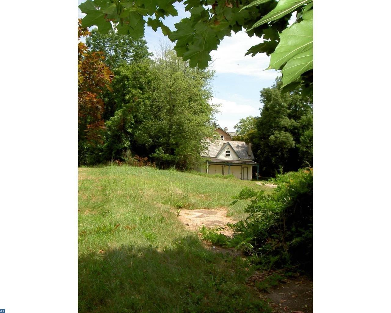421 Lansdowne Avenue - Photo 1