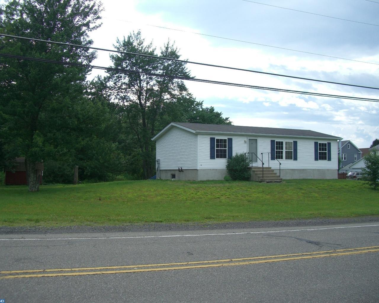 907 Center Street - Photo 1