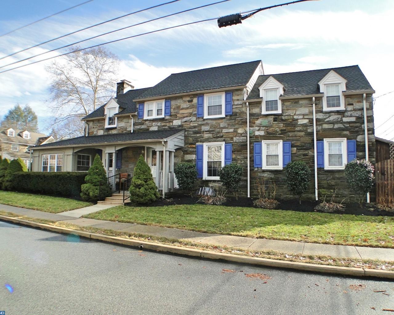 850 Blythe Avenue - Photo 1