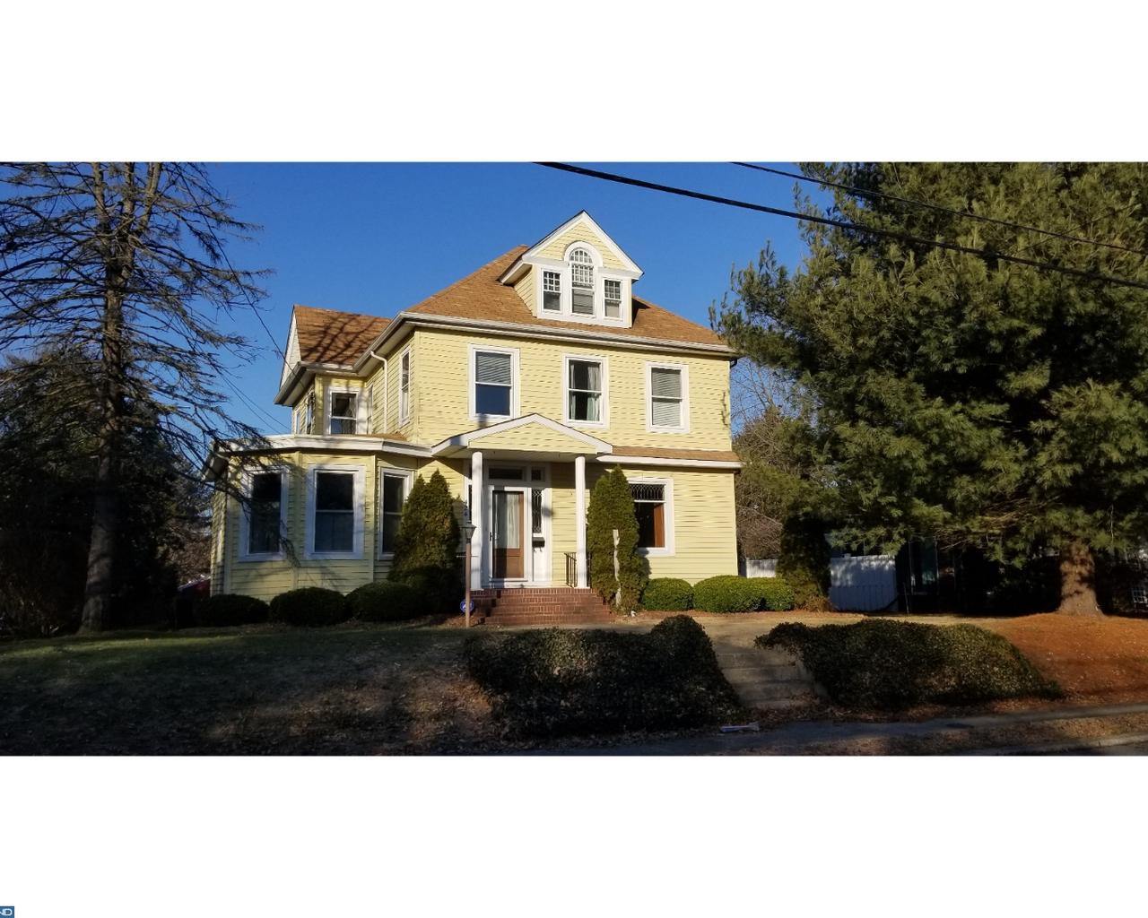 424 Walnut Street - Photo 1