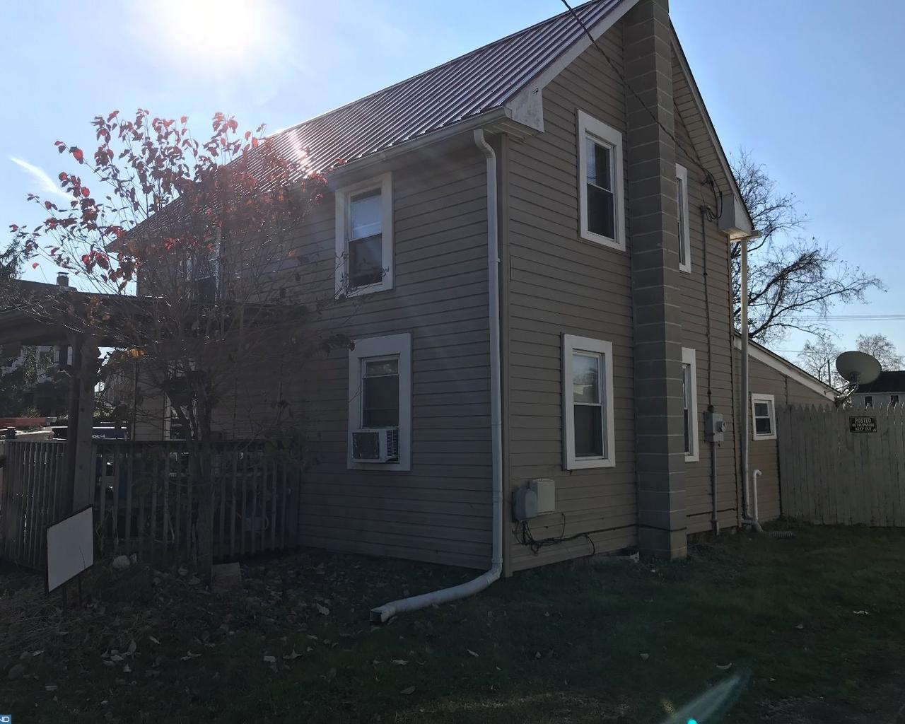 562 Walnut Street - Photo 1