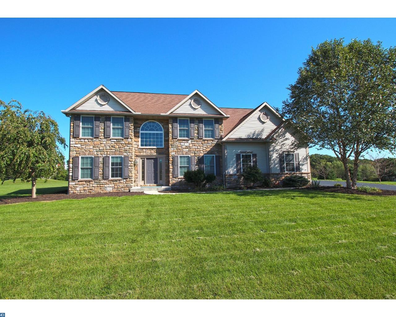 110 Robby Drive - Photo 1