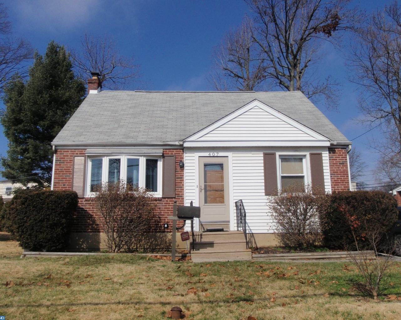 407 Providence Road - Photo 1