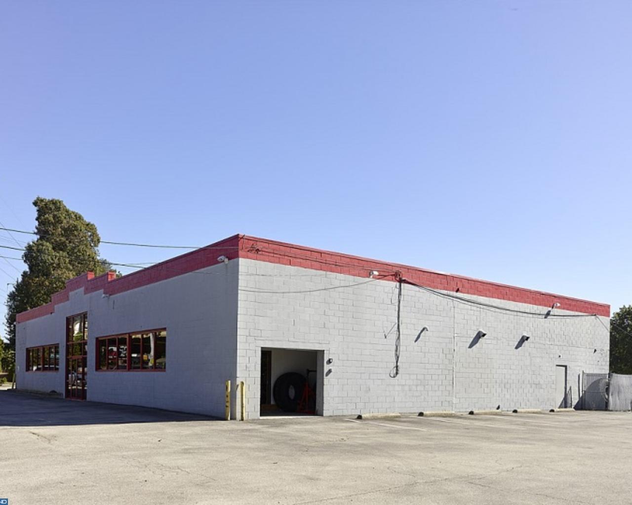 527 Chester Pike - Photo 1