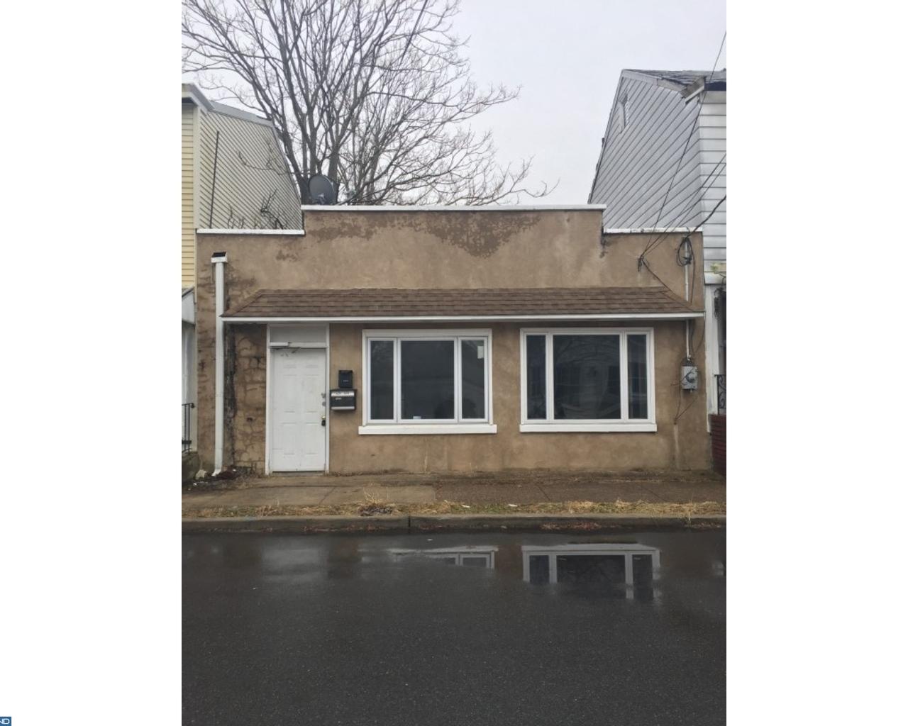 325-329 Franklin Street - Photo 1