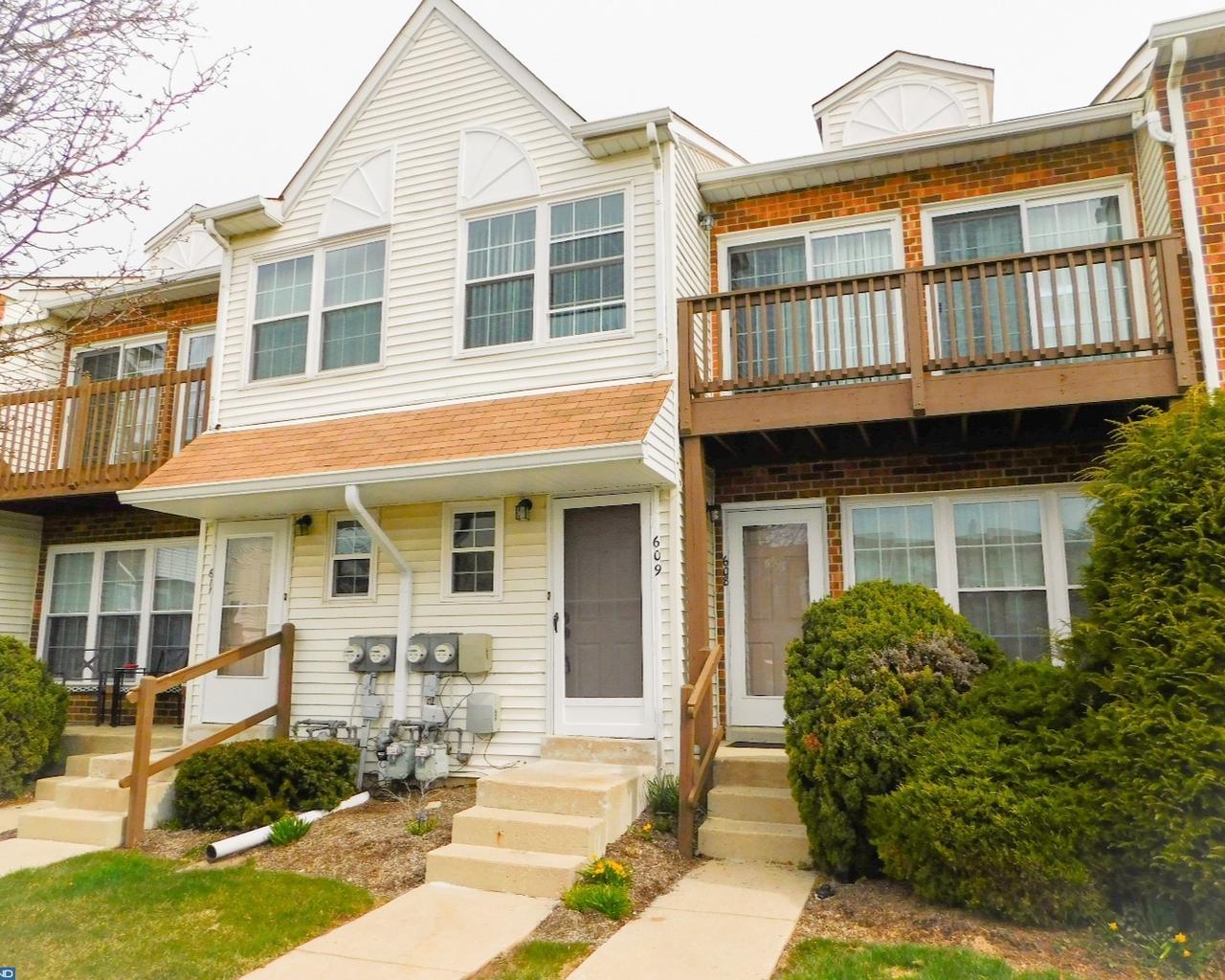 609 Glen Lane - Photo 1