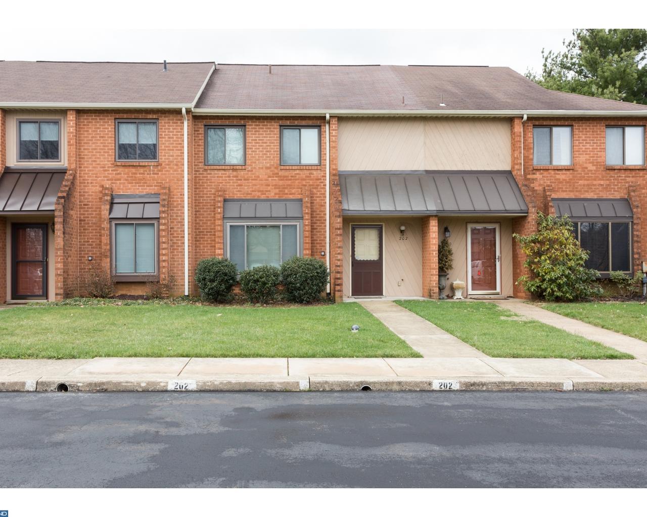 202 Towyn Court - Photo 1