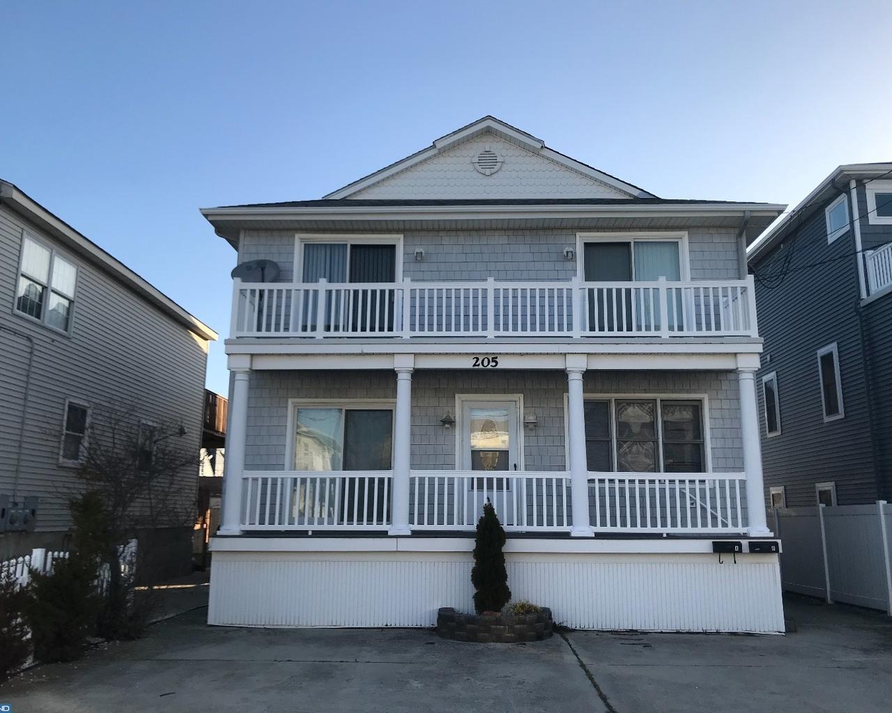 205 12TH ST N - Photo 1