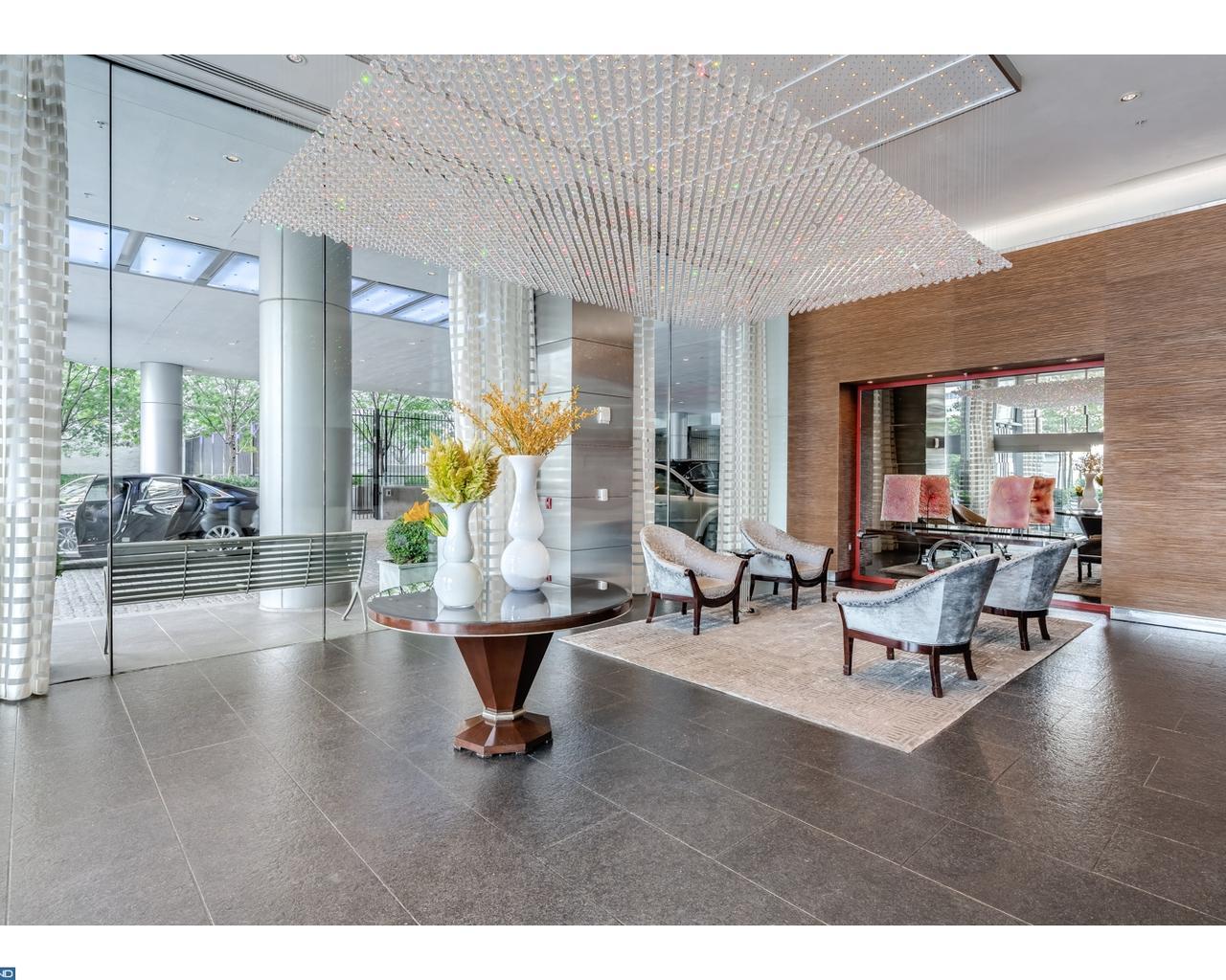 1414 Penn Square - Photo 1