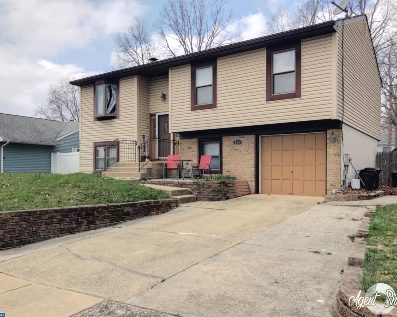 976 Beecham Road - Photo 1