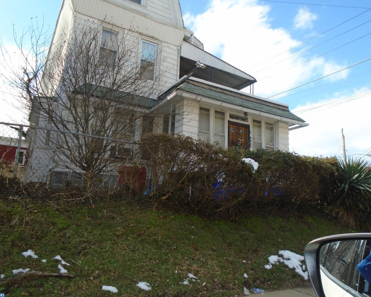 1600-10 Champlost Street - Photo 1
