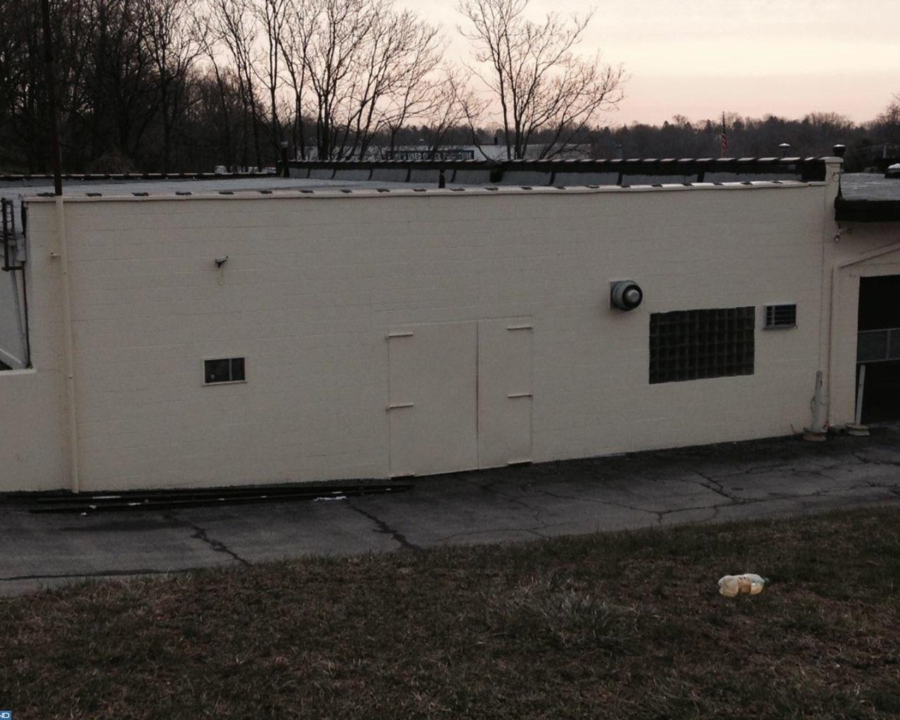 600 Parkway South - Photo 1