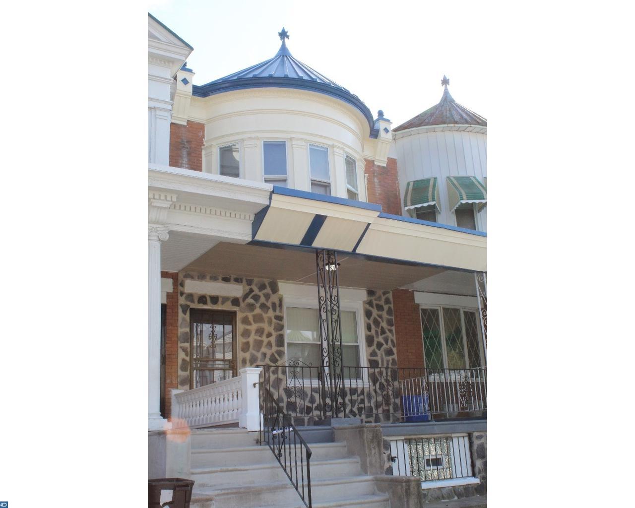 6130 Catharine Street - Photo 1