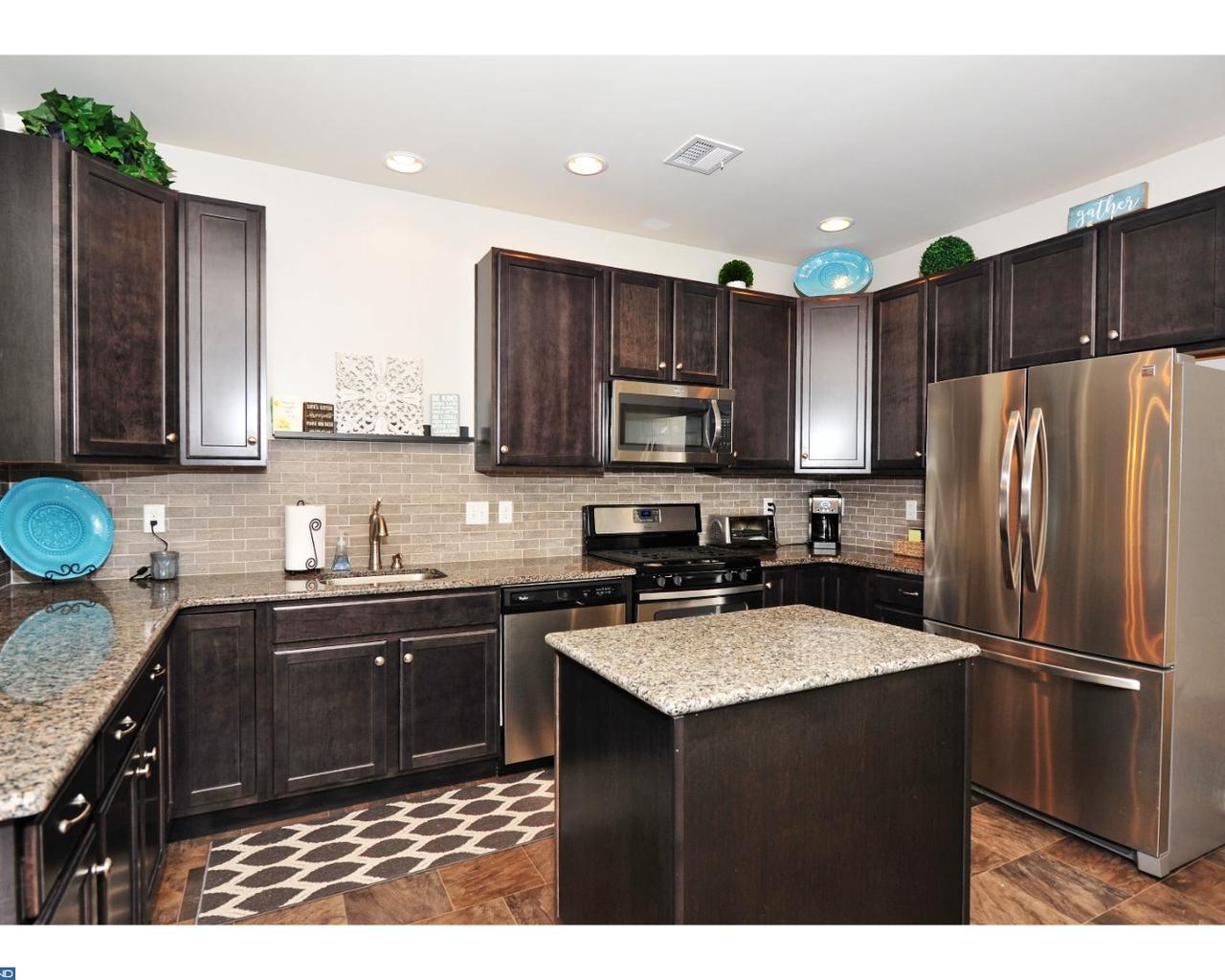 2125 Hanford Way - Photo 1