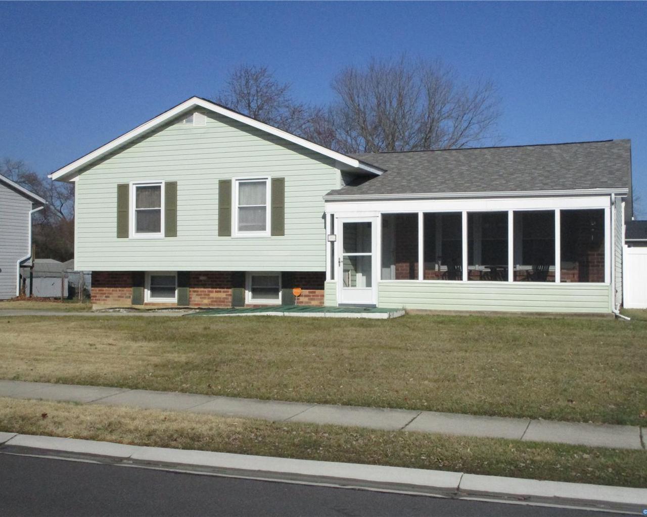 816 Broadfield Drive - Photo 1