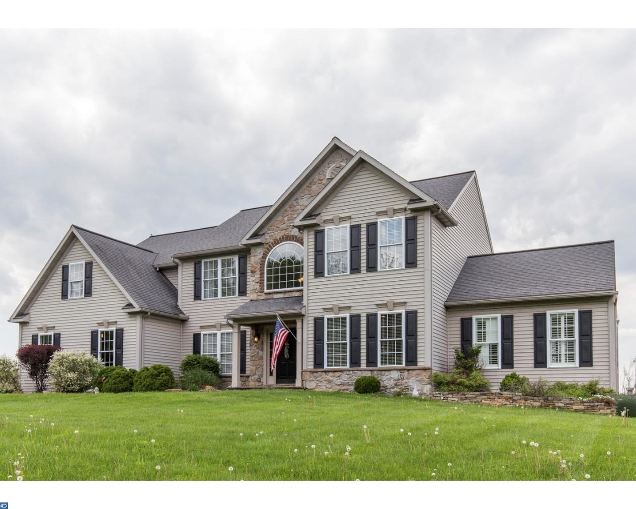 15 Pine Tree Drive - Photo 1