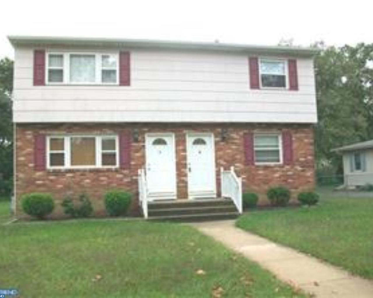 201 Strand Avenue - Photo 1
