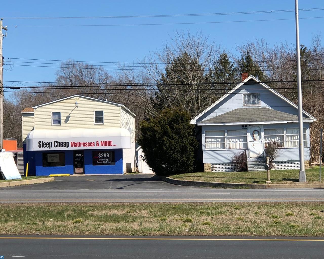 1921-25 Dupont Highway - Photo 1