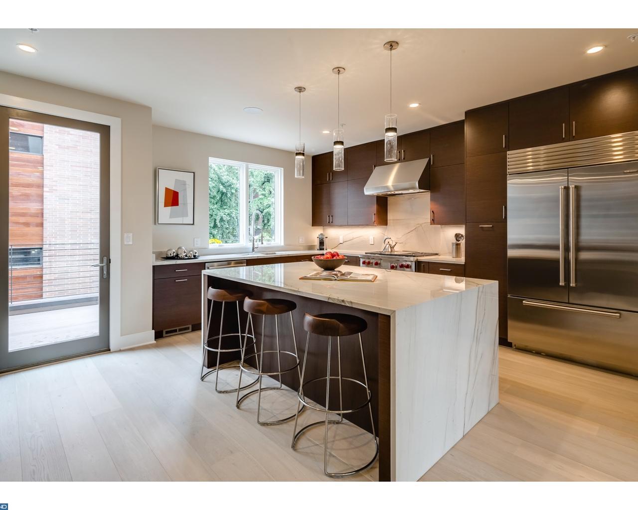 112 Sansom Street - Photo 1