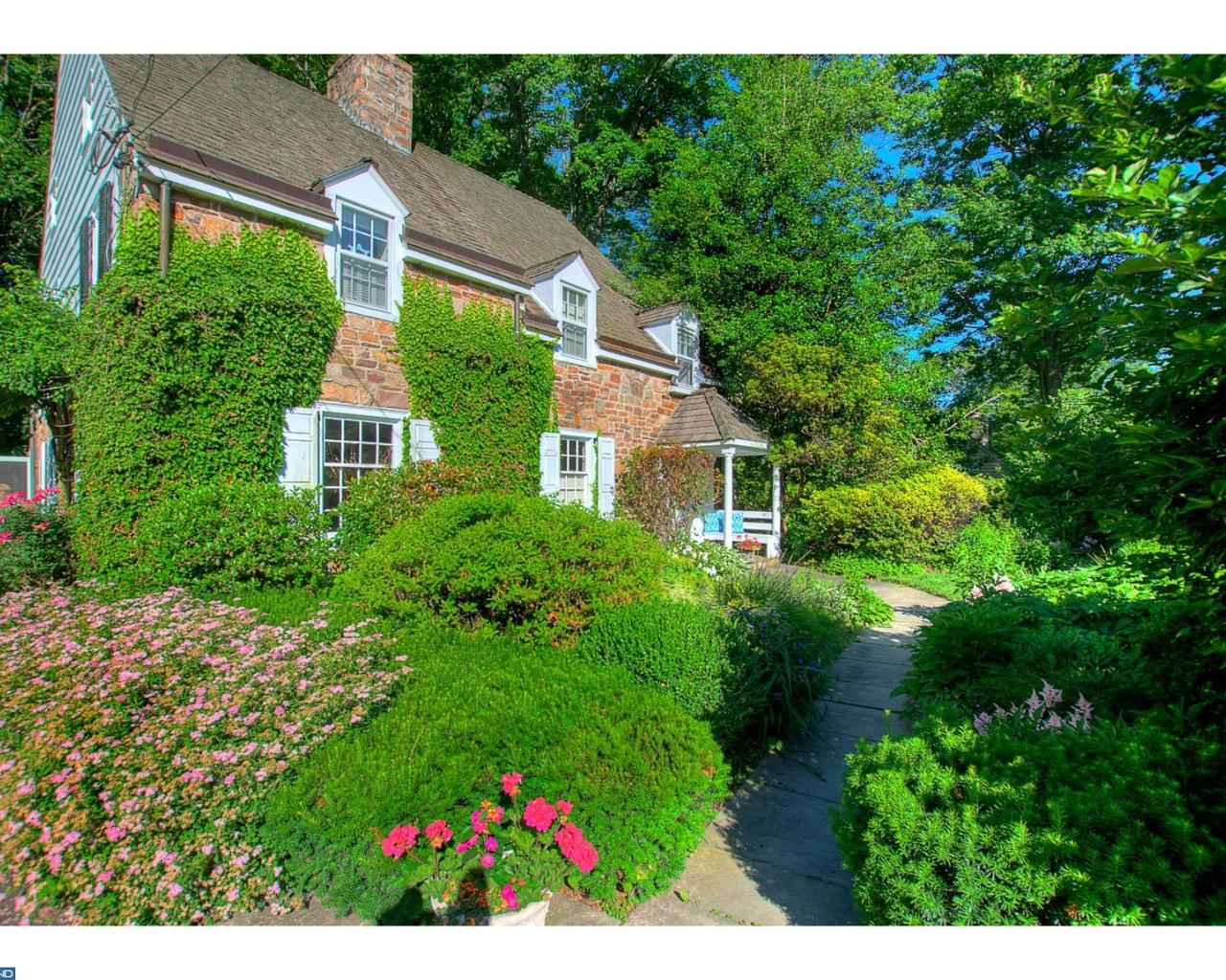809 Montgomery Avenue - Photo 1