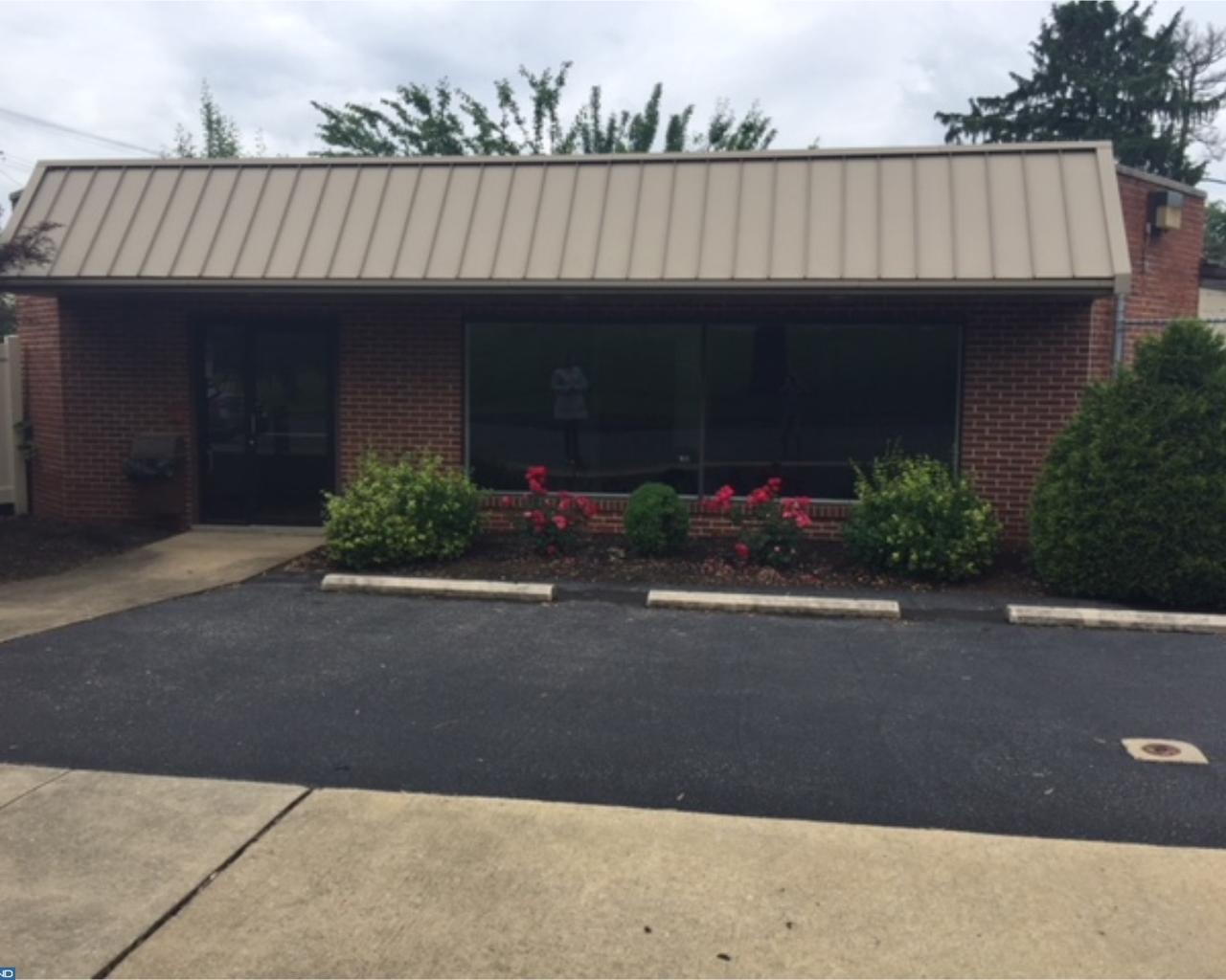 211 Evans Avenue - Photo 1