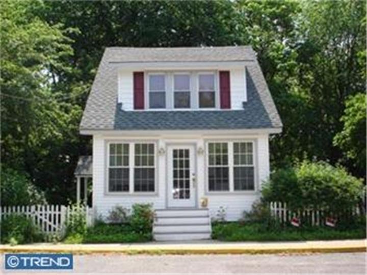 19 Snowden Avenue - Photo 1