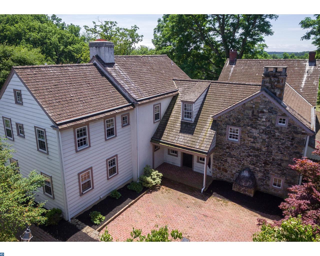 100 Devereux Road - Photo 1