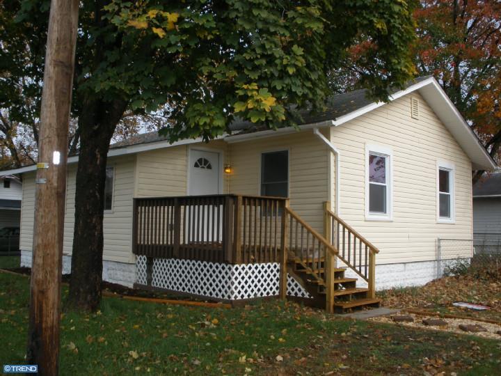 241 C Street - Photo 1