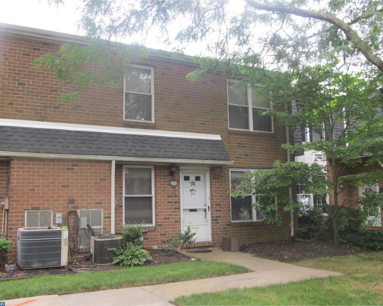 1070 Harbour Drive - Photo 1