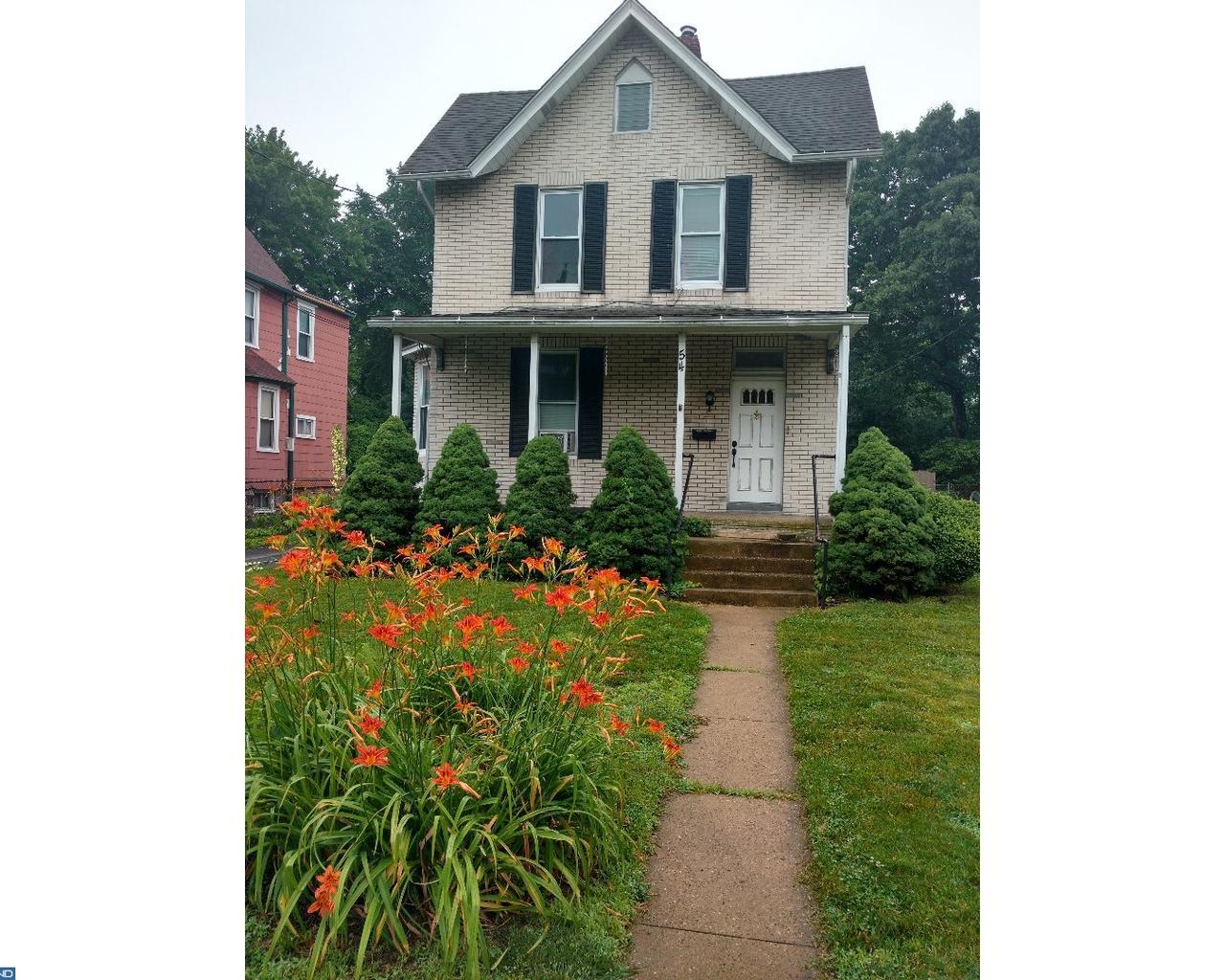 54 Chestnut Avenue - Photo 1