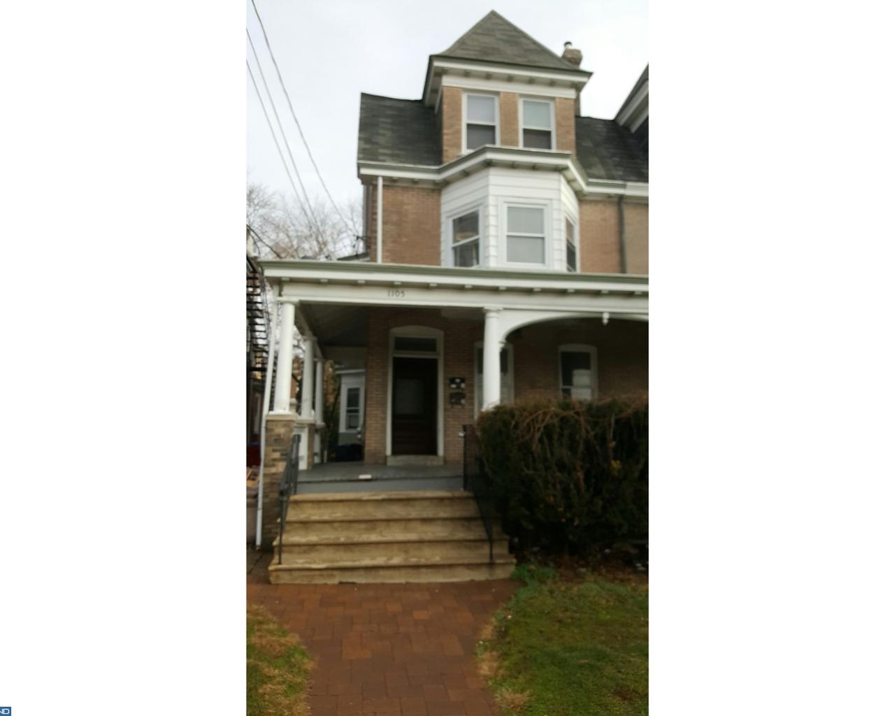 1105 Main Street - Photo 1