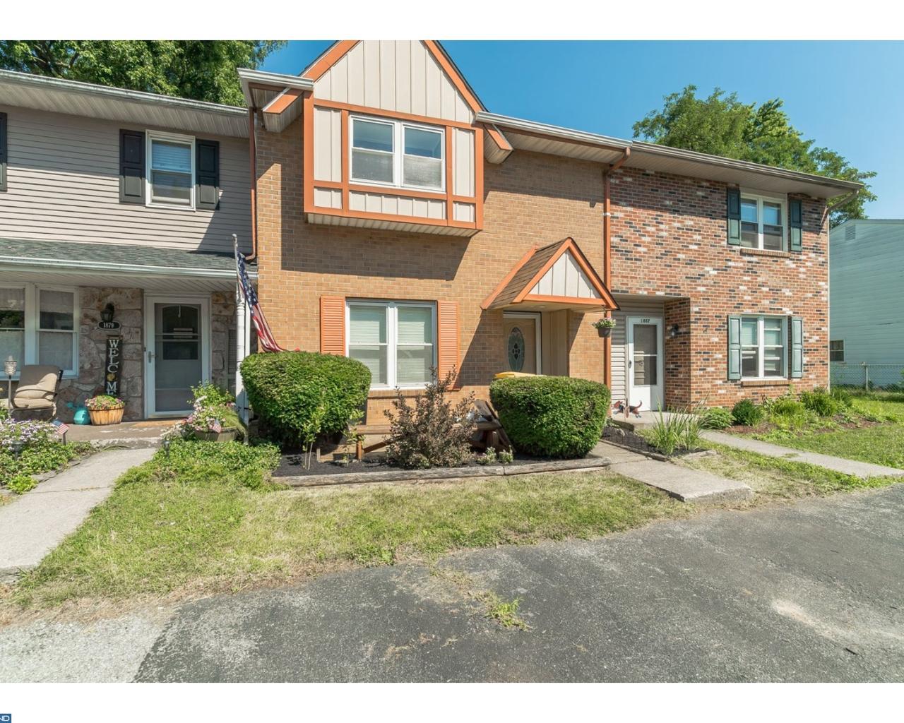 1883 Aster Road - Photo 1